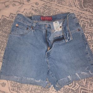 Levi’s cutoff, vintage shorts